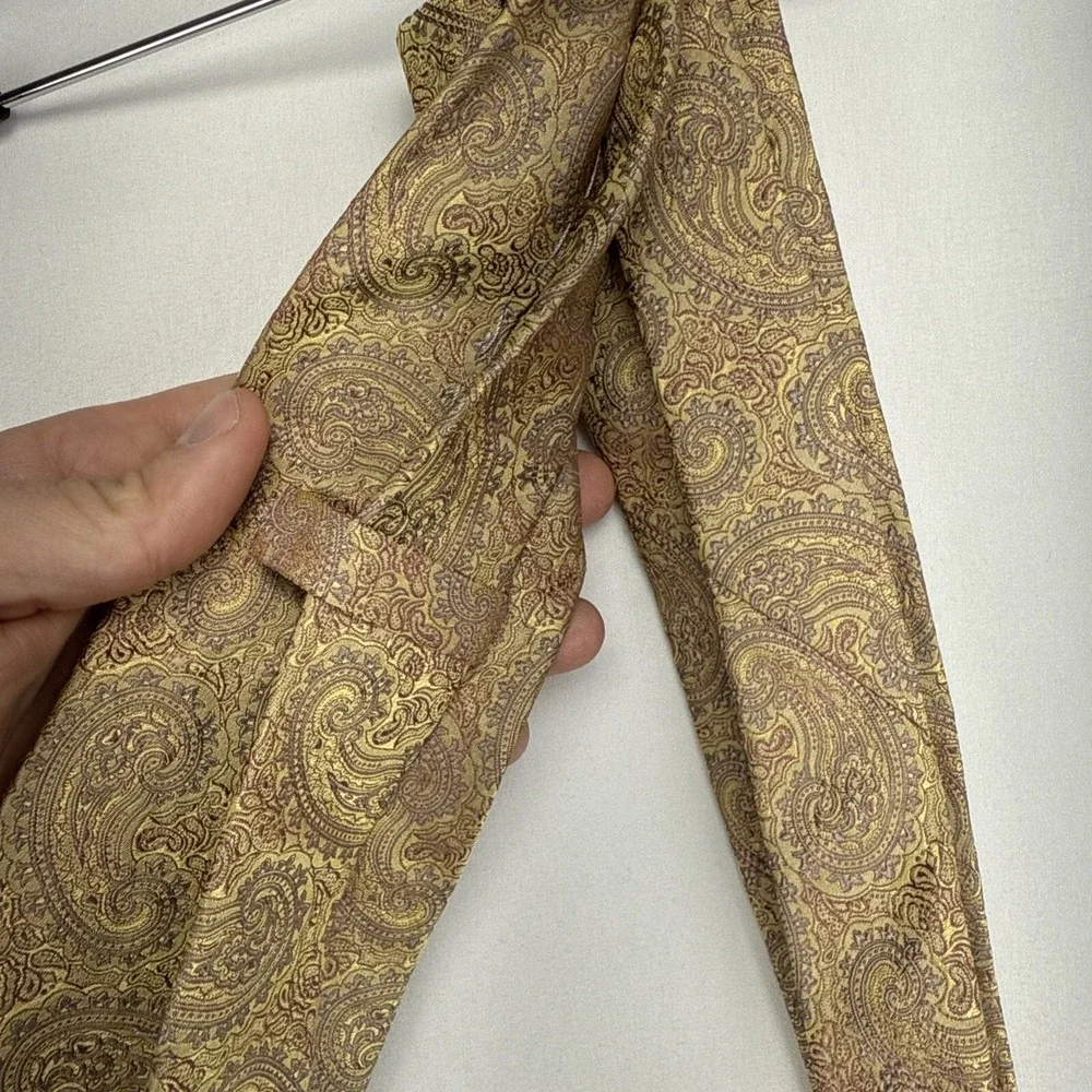 Joseph Abboud Men's Yellow & Silver & Red Paisley Silk‎ Neck Tie $118